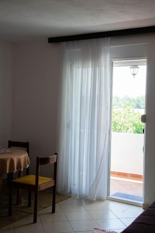 Luce Di Sole Apartment Ulcinj Exterior photo