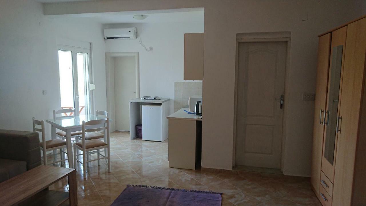 Luce Di Sole Apartment Ulcinj Exterior photo